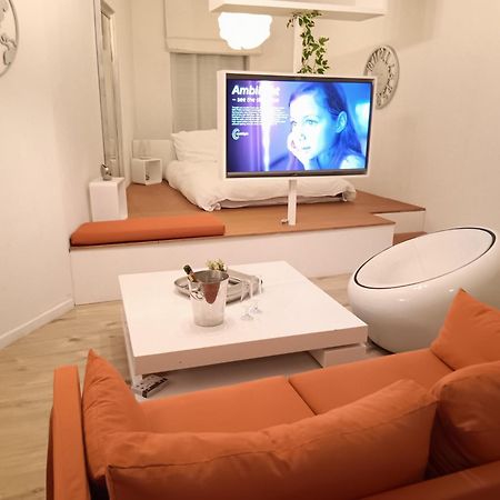 The Luxury White Suite Charleroi Exterior foto
