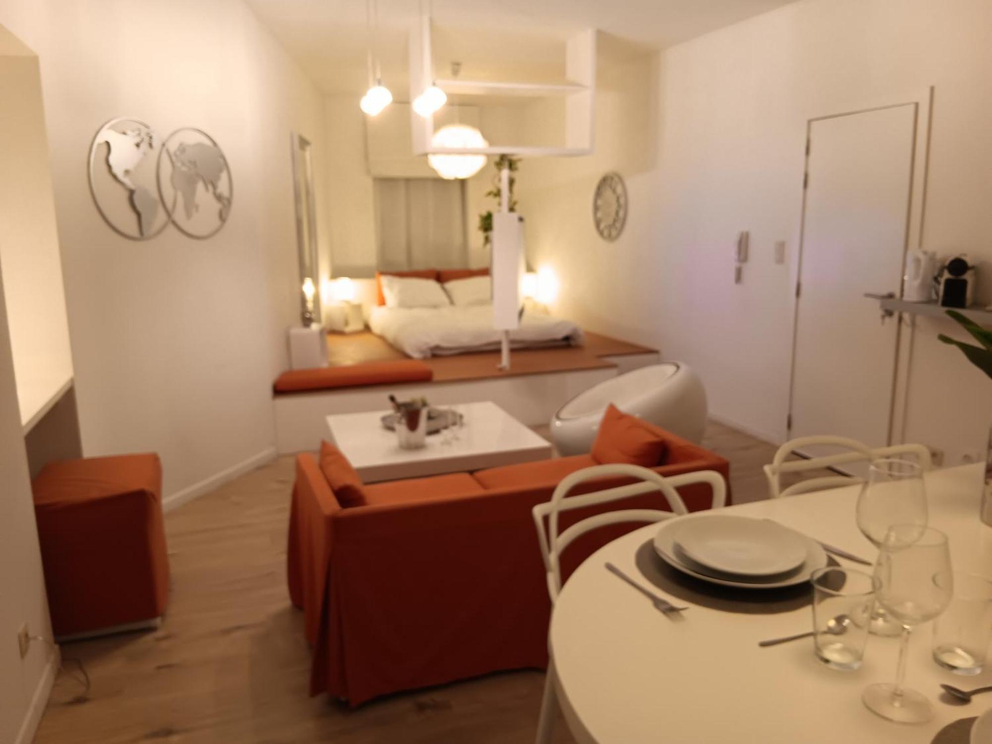 The Luxury White Suite Charleroi Exterior foto